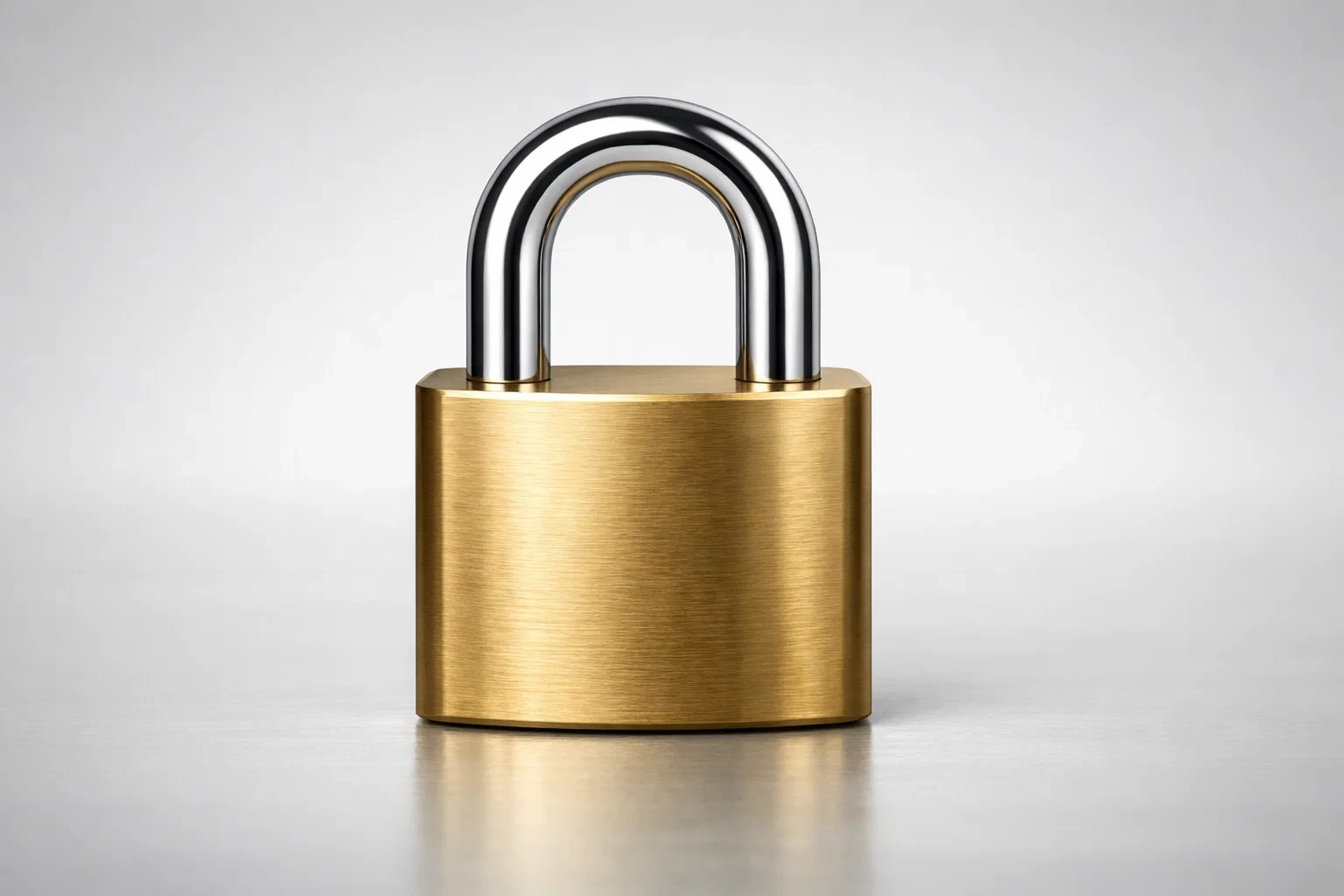 Escudo protector o candado simbolizando seguridad y protección